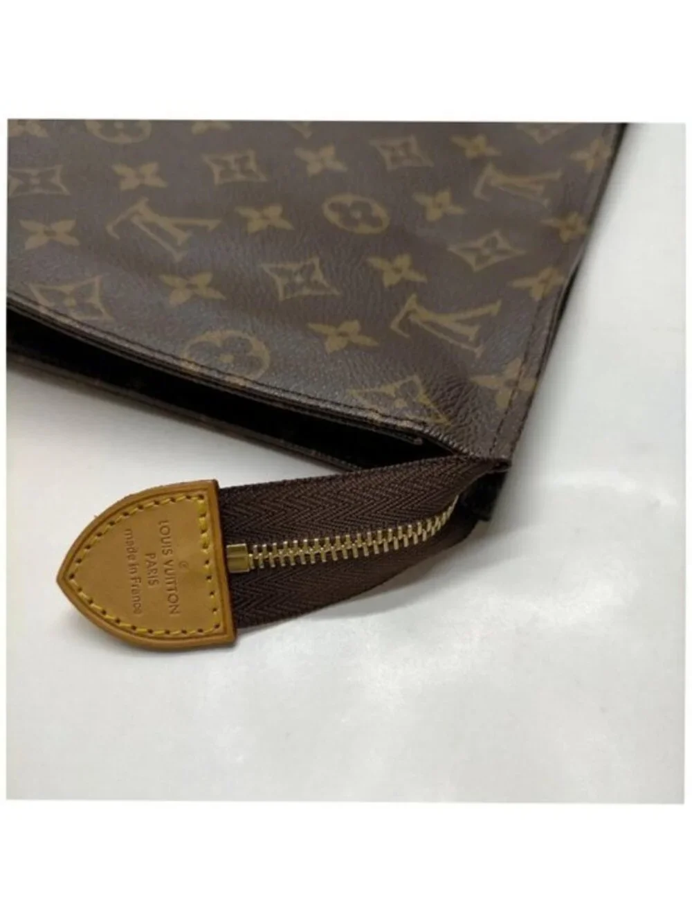 Authentic Louis Vuitton Monogram Toiletry Pouch 26 Cosmetic Pouch